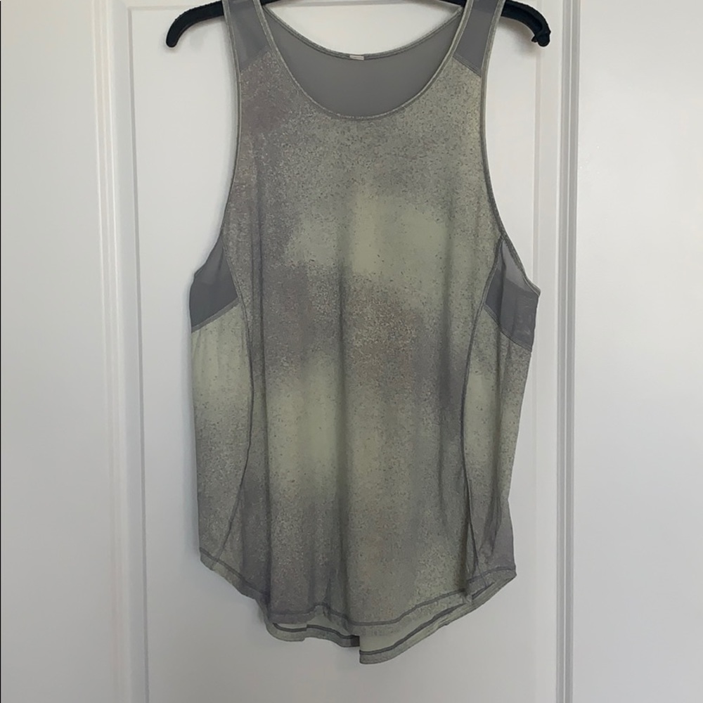 Lululemon Tank Size L  NWOT